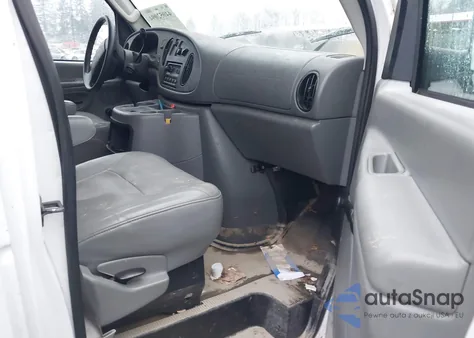 2005 Ford E-250 Commercial/Recreational z USA, uszkodzony, nr VIN 1FTNE24L35HA62847